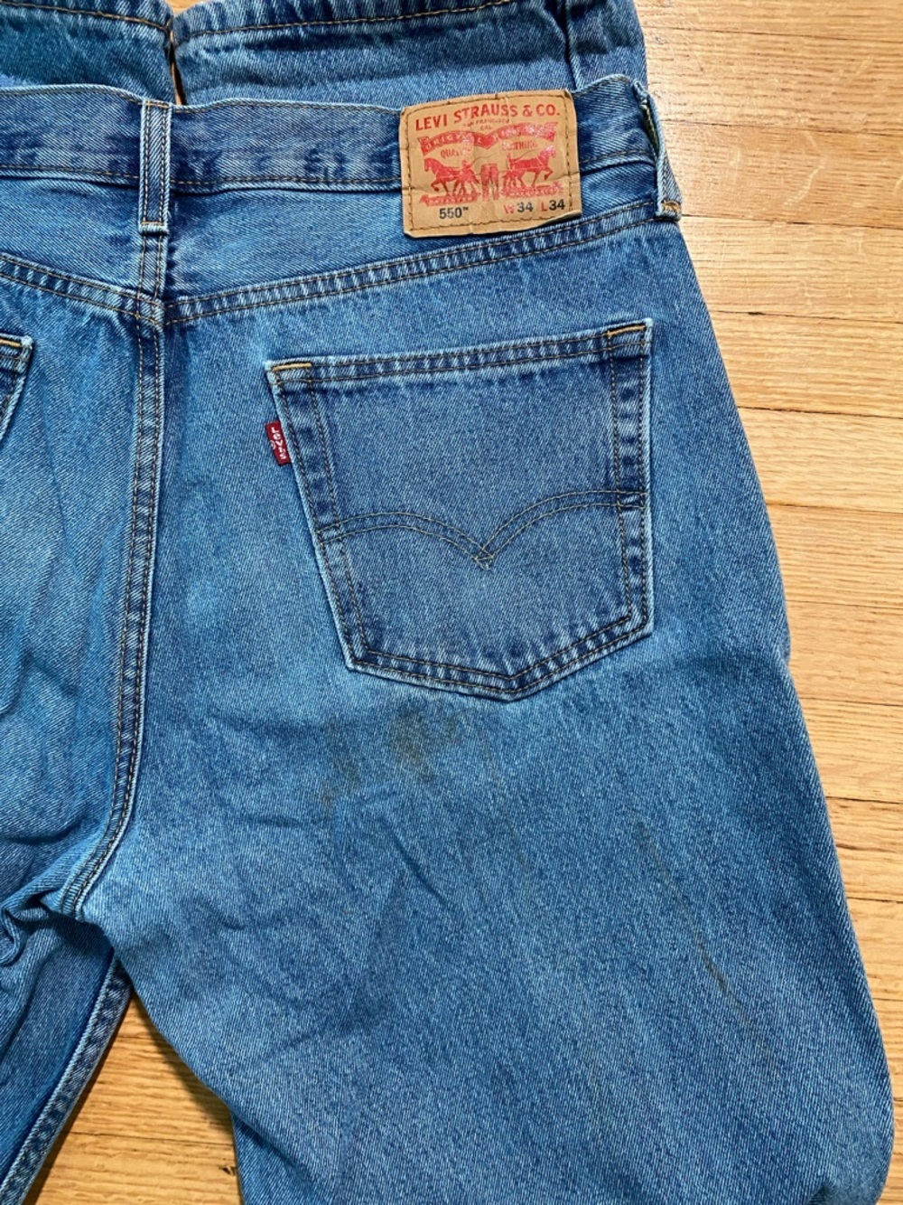 Vintage Levi’s 550s - Picture 4 of 5